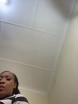 GiantBootyMilf's sex show image
