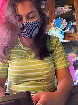 Изображение секс-шоу модели Haanikaur_saavi