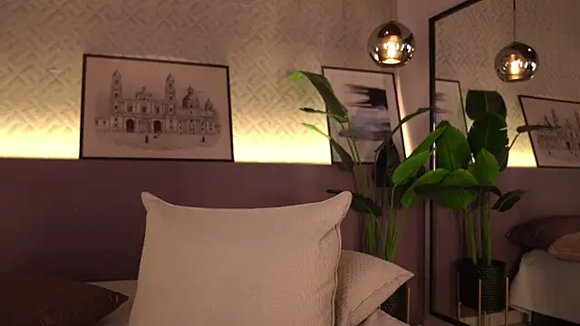Изображение секс-шоу модели ElleDiane
