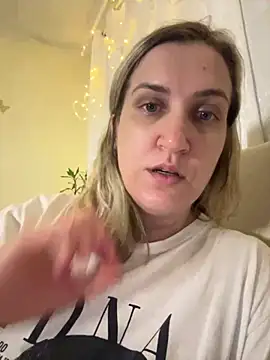 Bia_sexynovaes's sex show image Bia_sexynovaes's sex show image