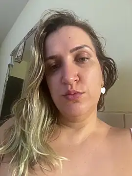 Bia_sexynovaes's sex show image