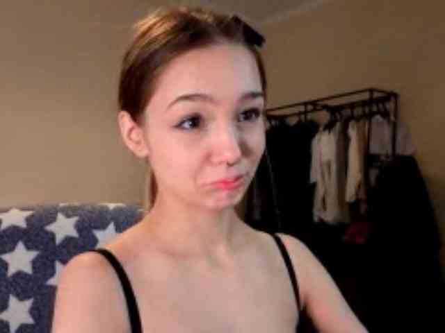 HoneyComfya's sex show image