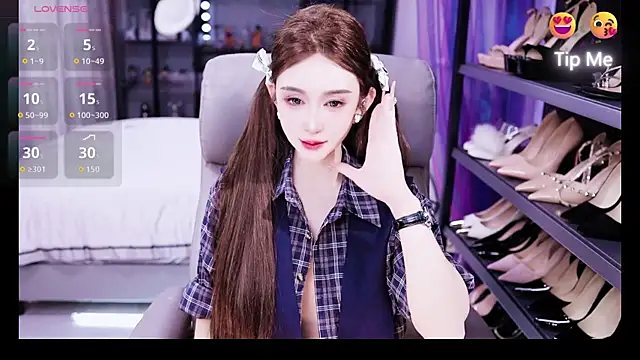 Liora-'s sex show image