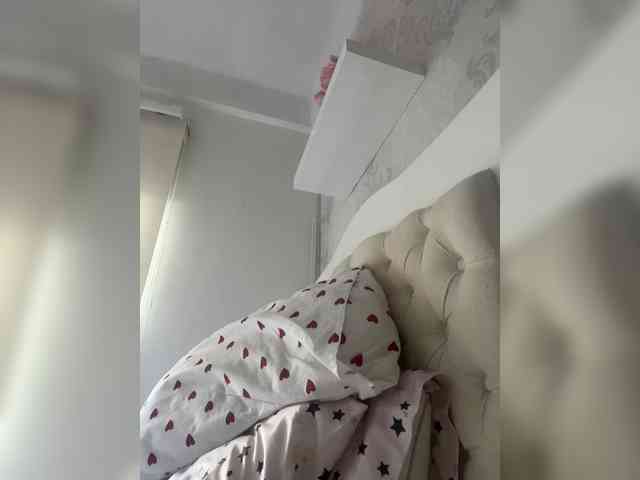 Изображение секс-шоу модели SallyeLeins