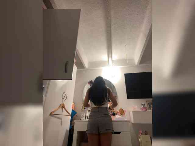 SallyeLeins's sex show image SallyeLeins's sex show image