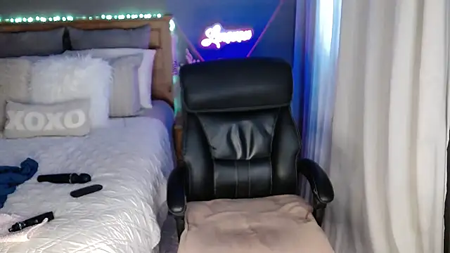 Lenaxox's sex show image