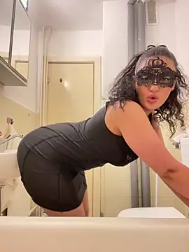 Milana_UK's sex show image