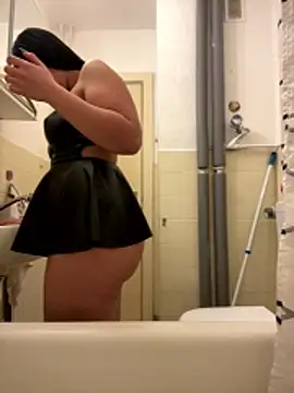 Milana_UK's sex show image