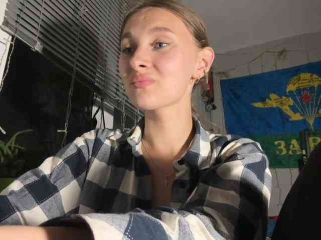 Sexshow-Bild von enchanty-shawty Sexshow-Bild von enchanty-shawty