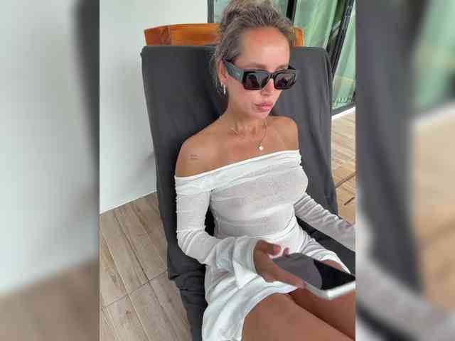 Sexshow-Bild von meow-777