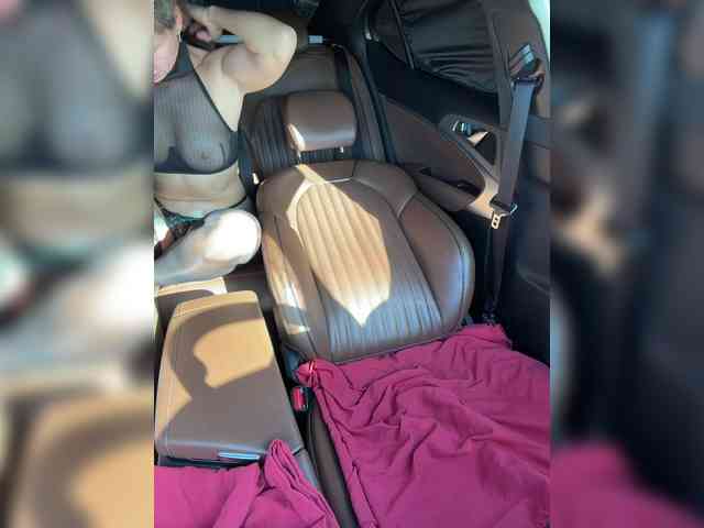 meow-777's sex show image