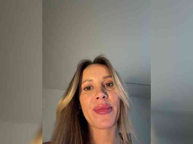 Sexshow-Bild von meow-777 Sexshow-Bild von meow-777