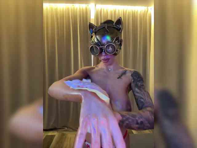 Изображение секс-шоу модели Kattrina Изображение секс-шоу модели Kattrina