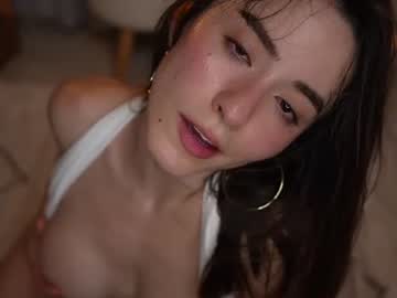 emyii's sex show image