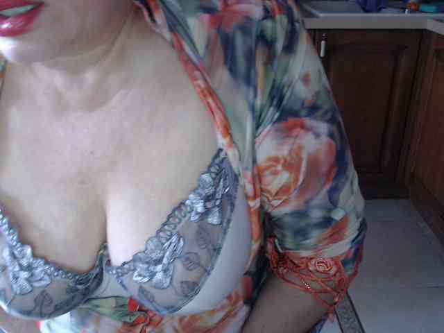 Marionaa's sex show image