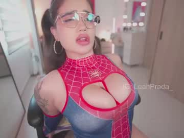 Изображение секс-шоу модели leahprada_ Изображение секс-шоу модели leahprada_