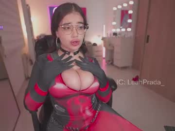 Изображение секс-шоу модели leahprada_ Изображение секс-шоу модели leahprada_