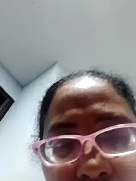 sexymomsn's sex show image