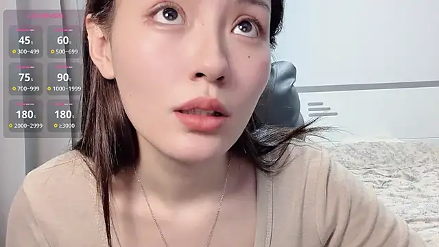 H-2005's sex show image