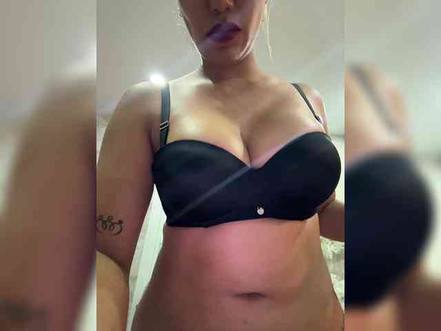 Изображение секс-шоу модели EmilyLeah