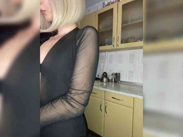 Kristina16-1's sex show image