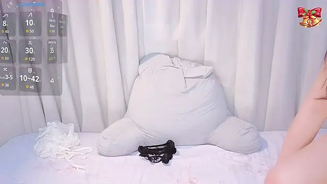 1-Emma-1's sex show image