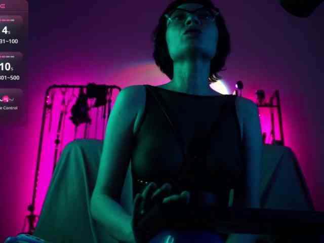 Изображение секс-шоу модели CyberGoddess Изображение секс-шоу модели CyberGoddess