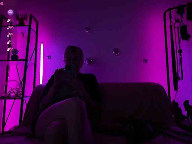 CyberGoddess's sex show image