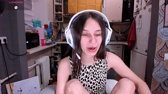 _Nika_Kik's sex show image