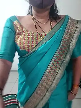 Изображение секс-шоу модели khushikhushi