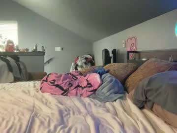 islawest's sex show image