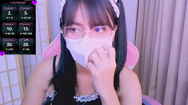 Изображение секс-шоу модели desiregirl69 Изображение секс-шоу модели desiregirl69