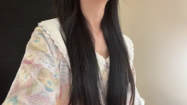 2Zoe's sex show image