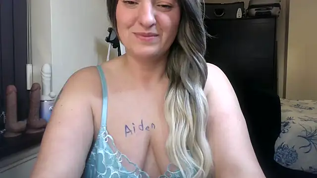 PerfectPage1979's sex show image