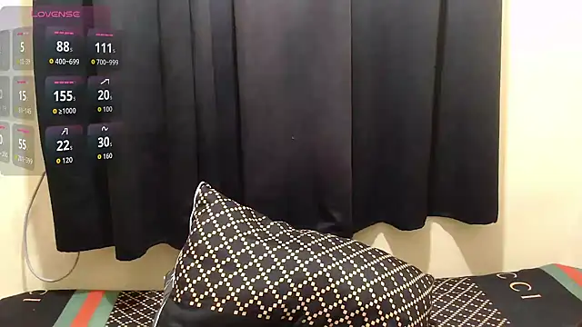 x_brittany_x's sex show image