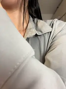 Emmily_19's sex show image