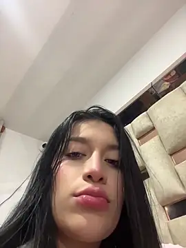 Изображение секс-шоу модели Emmily_19 Изображение секс-шоу модели Emmily_19