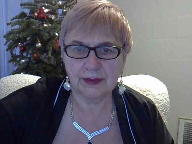 SweetCherry00's sex show image