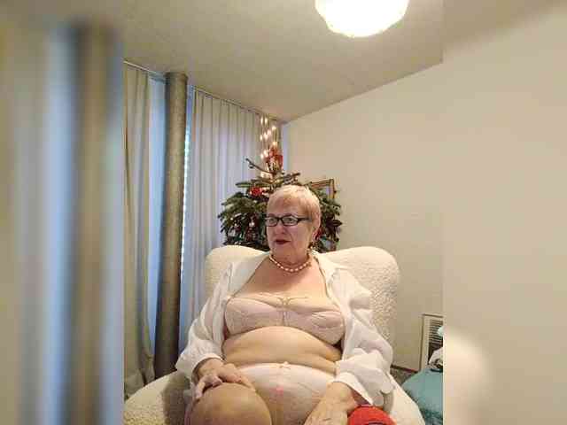 SweetCherry00's sex show image