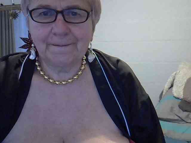 SweetCherry00's sex show image SweetCherry00's sex show image