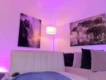 alaiia7's sex show image