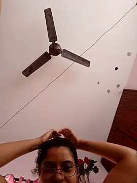 Изображение секс-шоу модели thanusi_2 Изображение секс-шоу модели thanusi_2