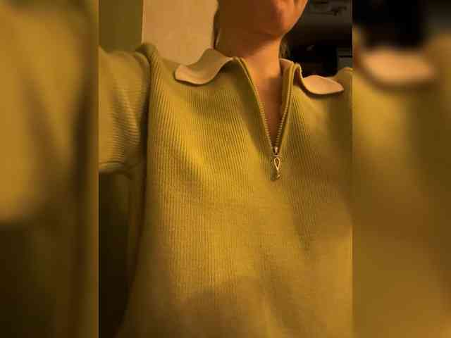 -DarinaXXX-'s sex show image