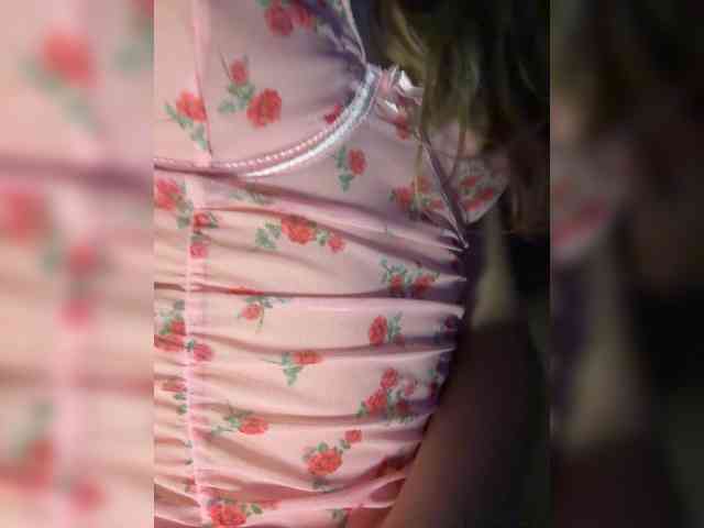 -DarinaXXX-'s sex show image