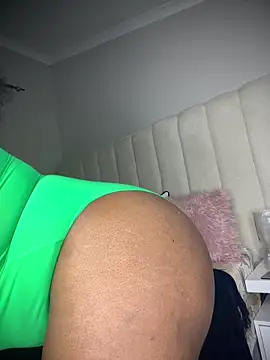 Sexshow-Bild von Bustygoddess32