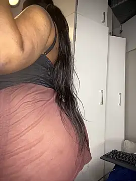 Sexshow-Bild von Bustygoddess32 Sexshow-Bild von Bustygoddess32