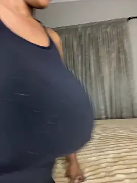 Изображение секс-шоу модели Bustygoddess32 Изображение секс-шоу модели Bustygoddess32