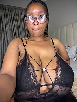 Bustygoddess32's sex show image