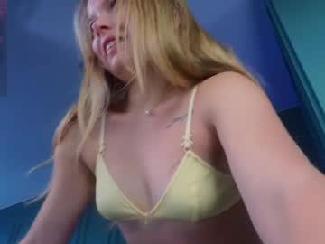 milly_shy's sex show image