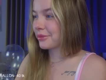 milly_shy's sex show image